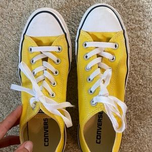 Converse Chuck Taylor All Star, Yellow (womens size 8)